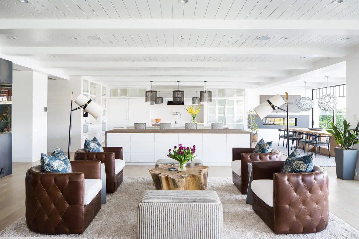 BLACKBAND_DESIGN_NEWPORT_WATERFRONT_GREAT_ROOM_CEILING_BEAMS PROJECT NEWPORT WATERFRONT // SINCLAIR ASSOCIATES ARCHITECTS // PATTERSON CUSTOM HOMES // BLACKBAND DESIGN // RYAN GARVIN PHOTOGRAPHY