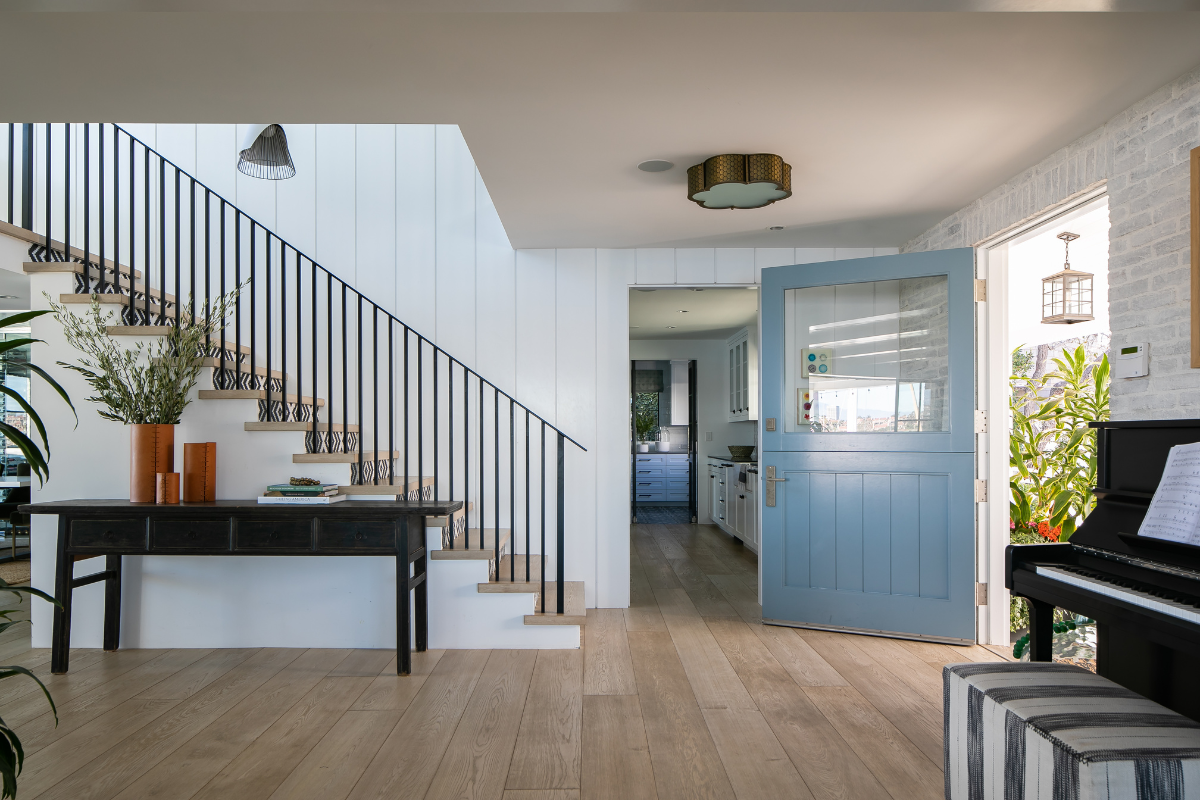 DESIGN: BLACKBAND DESIGN // BENJAMIN MOORE POLARIS BLUE 
