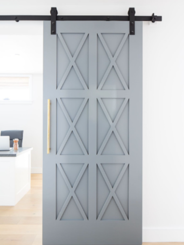 DESIGN: BLACKBAND DESIGN // BENJAMIN MOORE WHALE GRAY 
