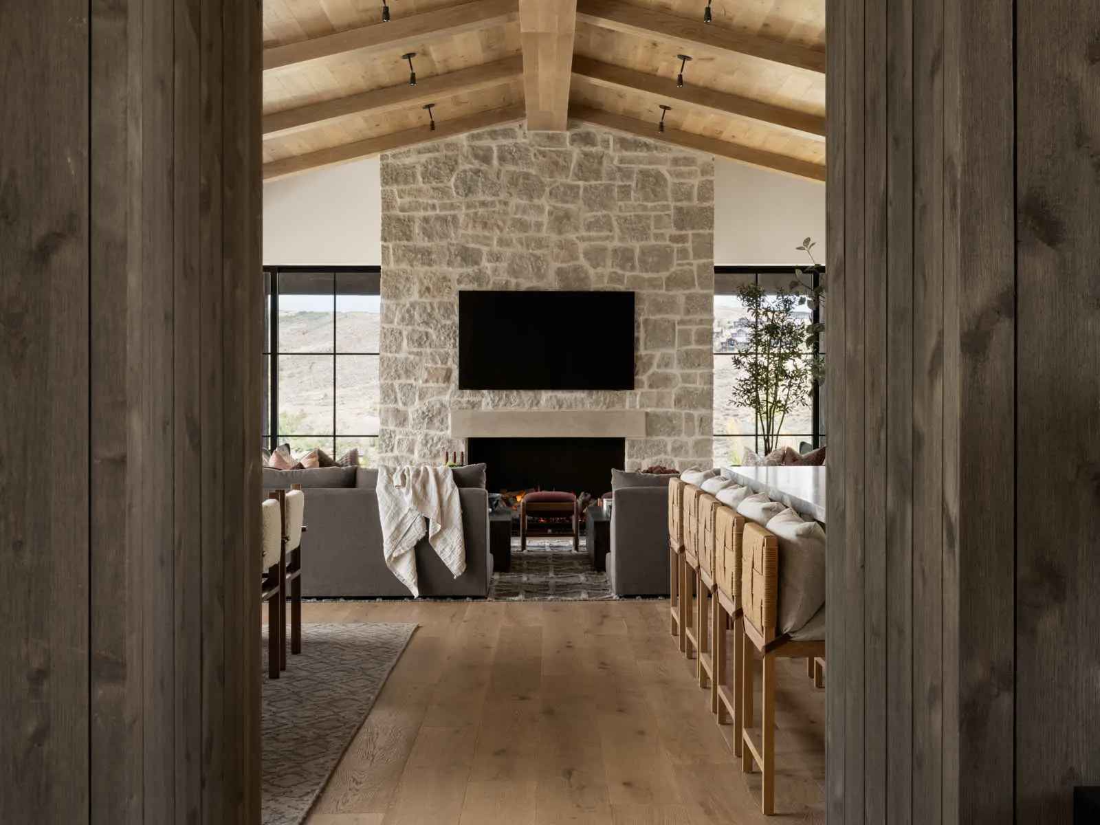 BLACKBAND-DESIGN-INTERIORS-VICTORY-RANCH-UTAH-2 Luxury mountain home with stone fireplace.