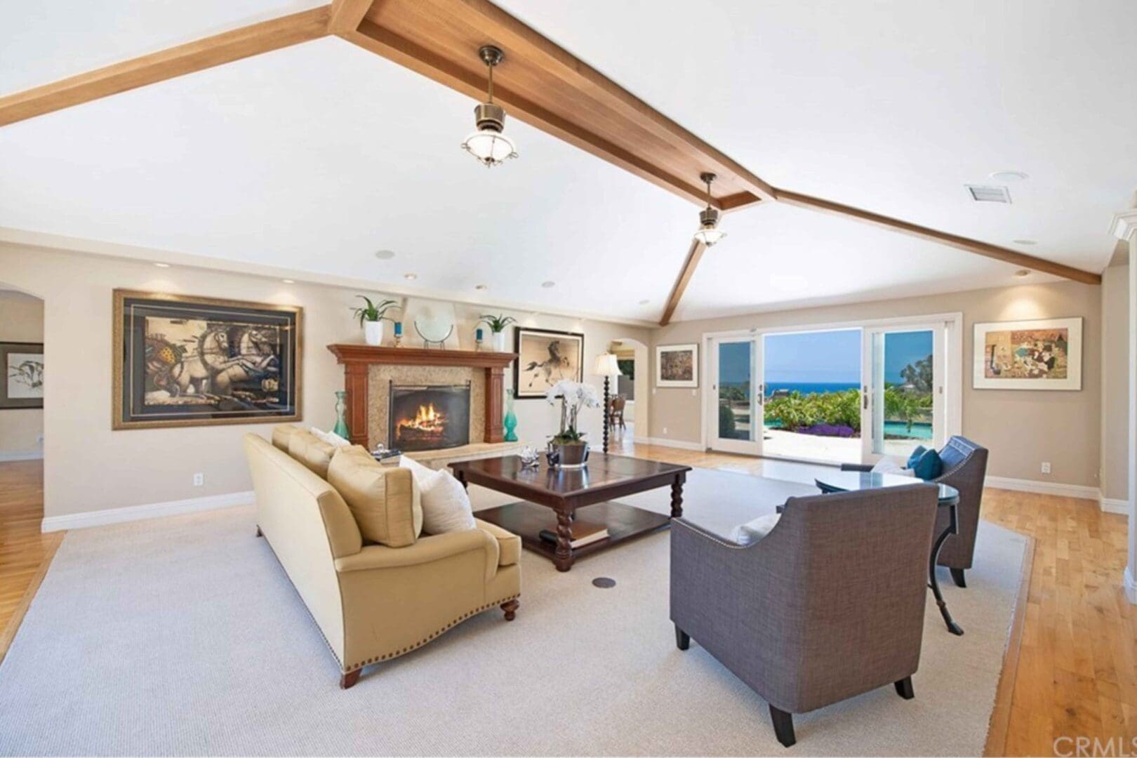 Great room before a full renovation.