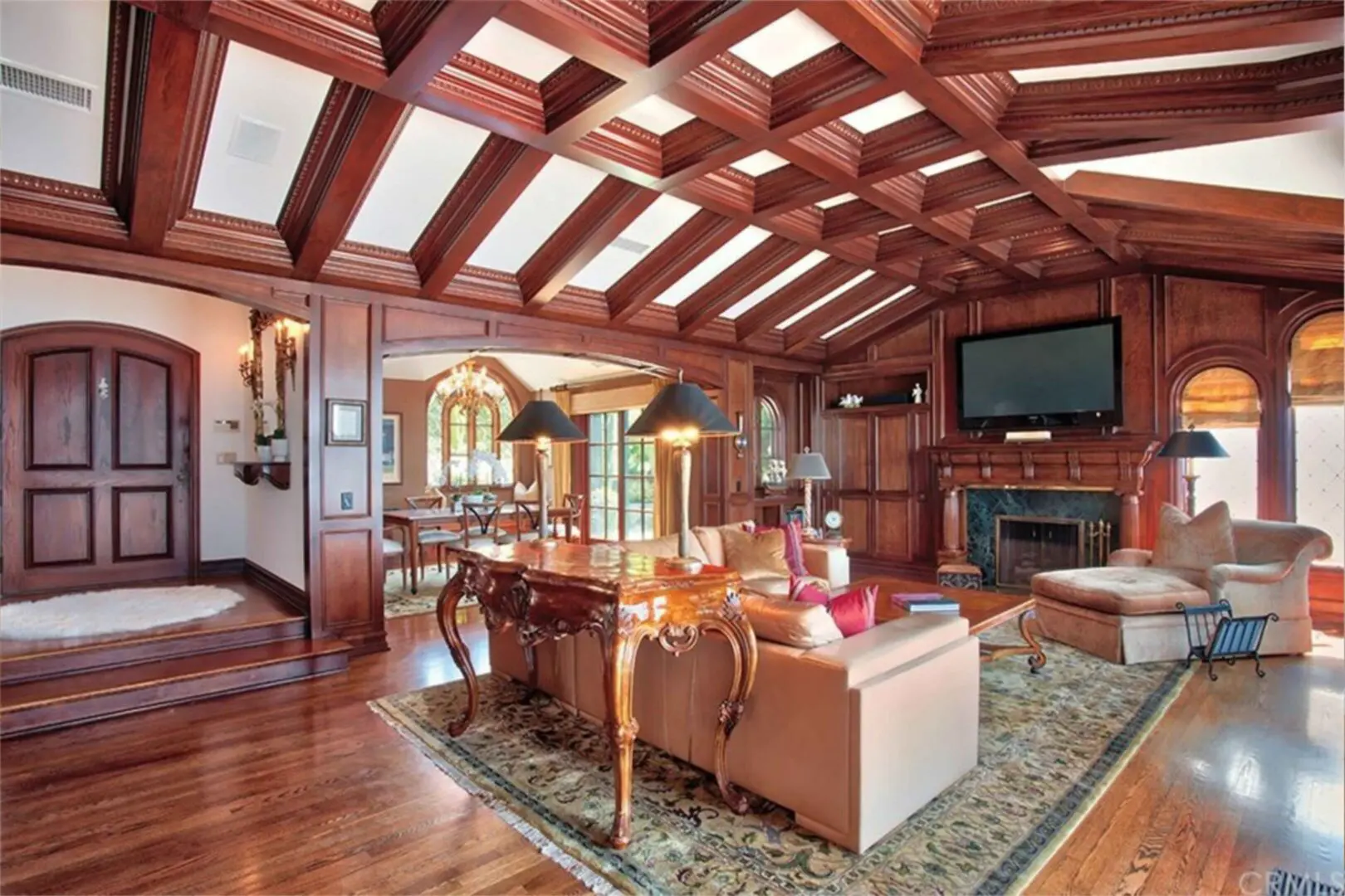 Great room BEFORE Blackband renovation transformation.