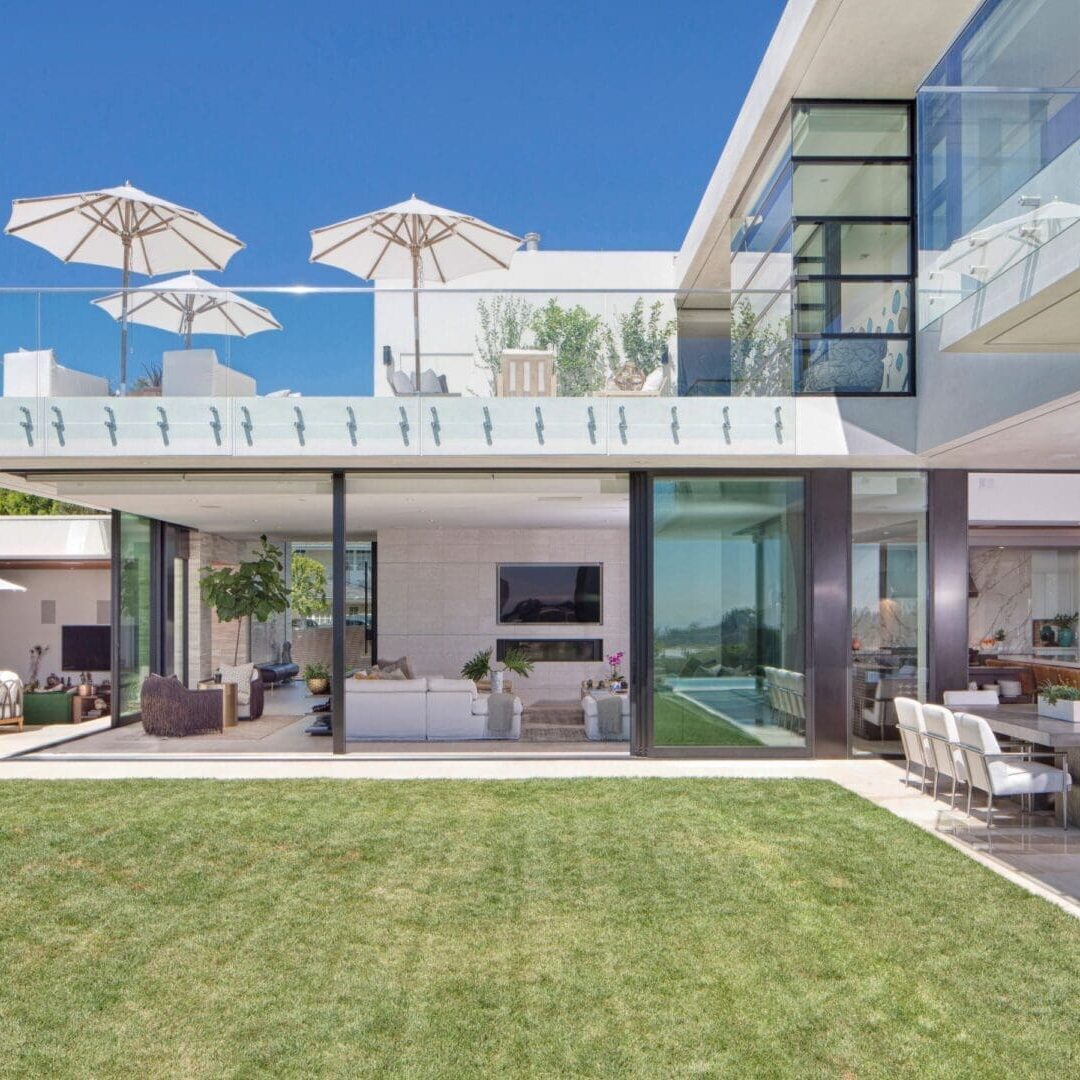 blackband_design_project_bel_air_exterior_courtyard